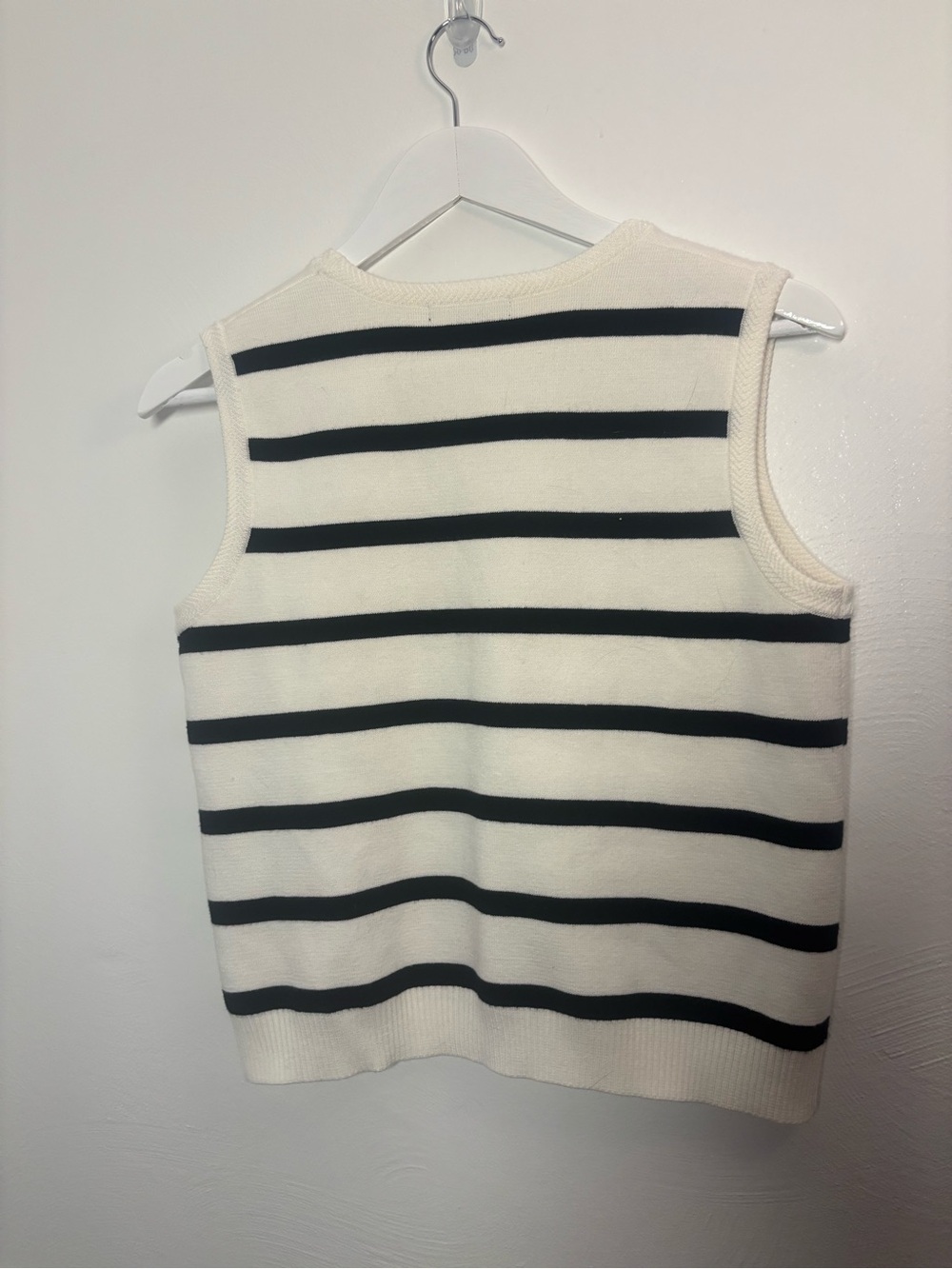 Adrianna Papell Striped V-Neck Sweater Vest Size Small - Picture 2 of 8